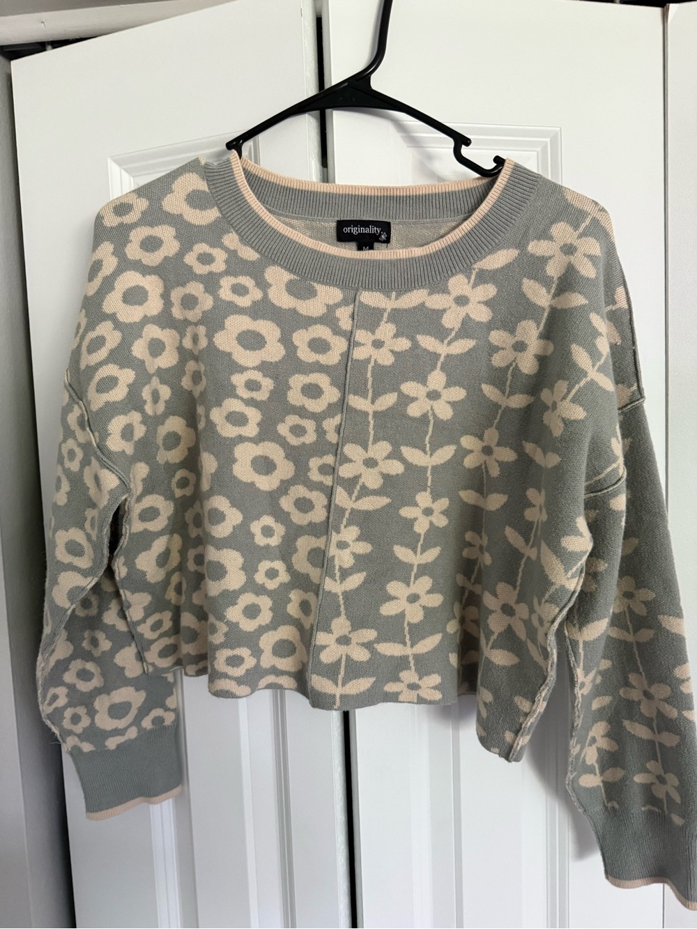 Originality Floral Jacquard Crewneck Sweater - Gray & Cream